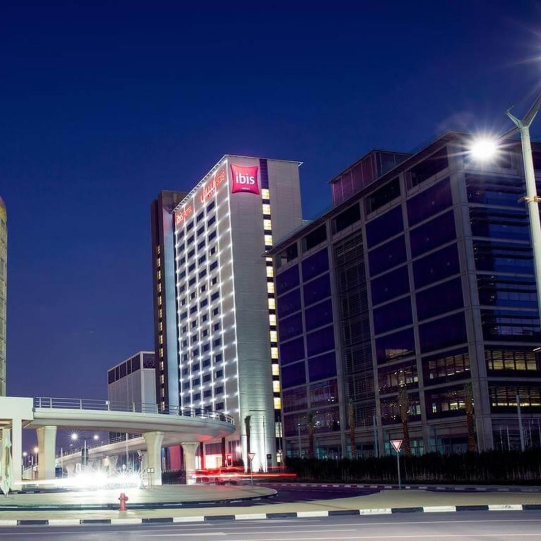نمای بیرونی هتل ibis One Central